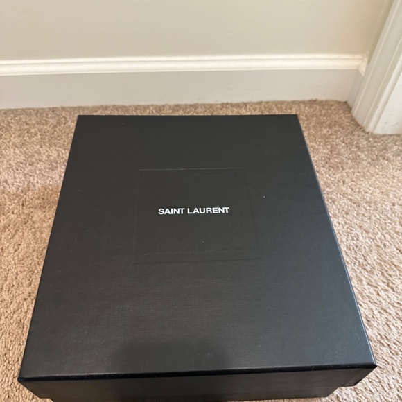 YSL OPYUM SANDALS IN CROCODILE-EMBOSSED LEATHER BLACK - Picture 10 of 10